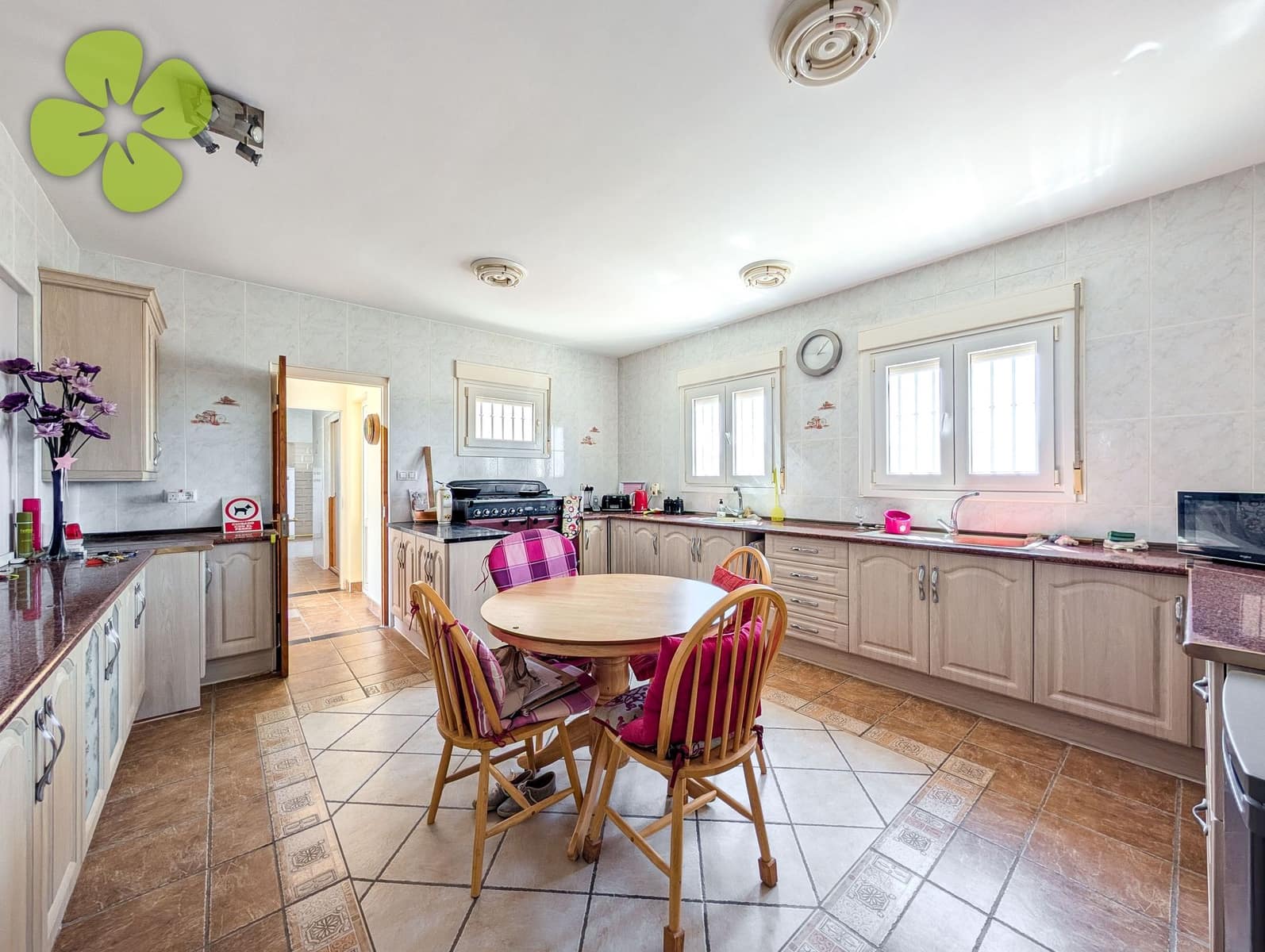 4 bedroom Villa for sale in Partaloa with garage - € 240,000 (Ref: 9832998)