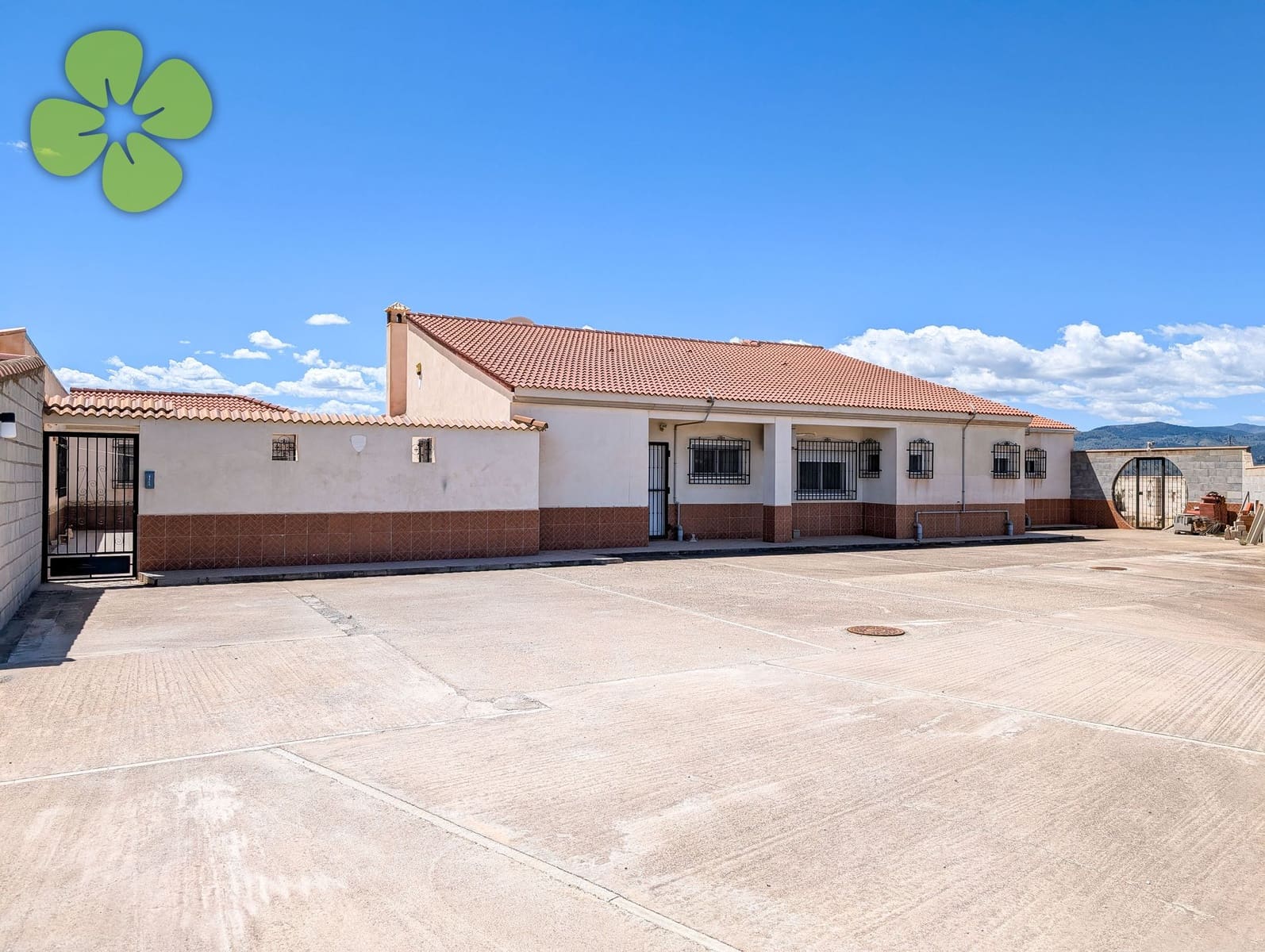 4 bedroom Villa for sale in Partaloa with garage - € 240,000 (Ref: 9832998)