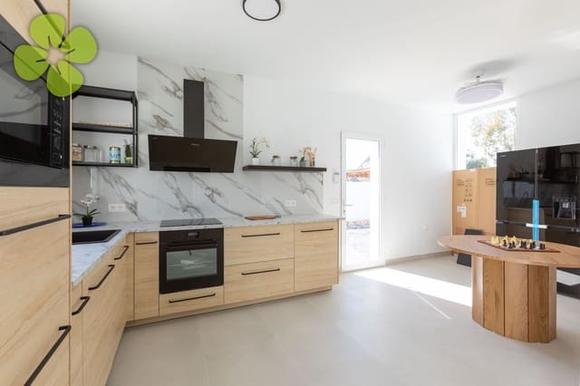 5 Zimmer Villa zu verkaufen in Arboleas mit Pool - 395.000 € (Ref: 9854298)
