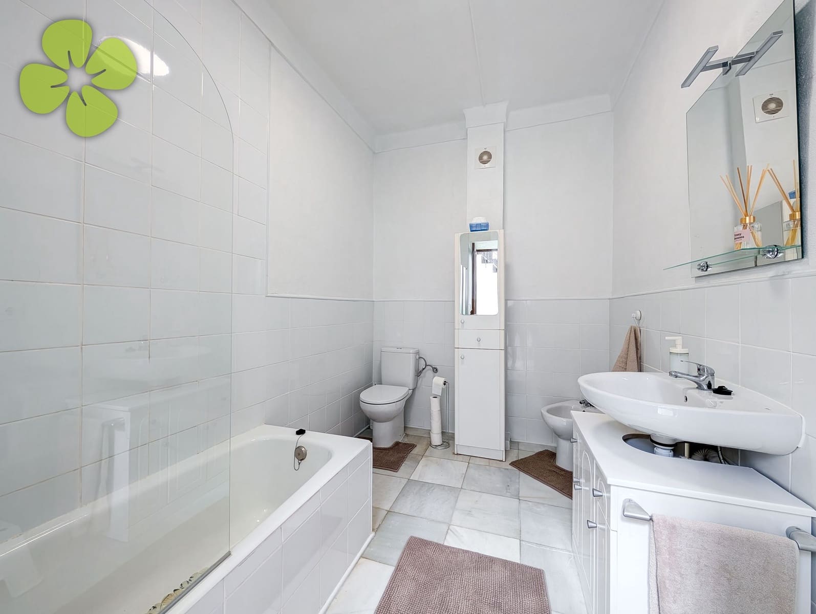 7 bedroom Townhouse for sale in Macael - € 159,995 (Ref: 9858827)