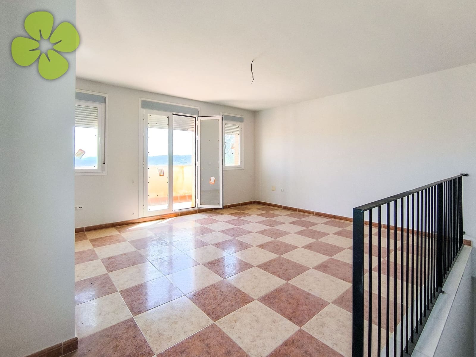 4 makuuhuone Huvila myytävänä paikassa Oria - 195 000 € (Ref: 9867722)