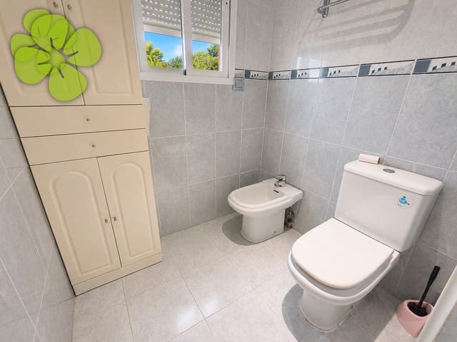 Chalet de 2 habitaciones en Zurgena en venta - 199.900 € (Ref: 9971644)