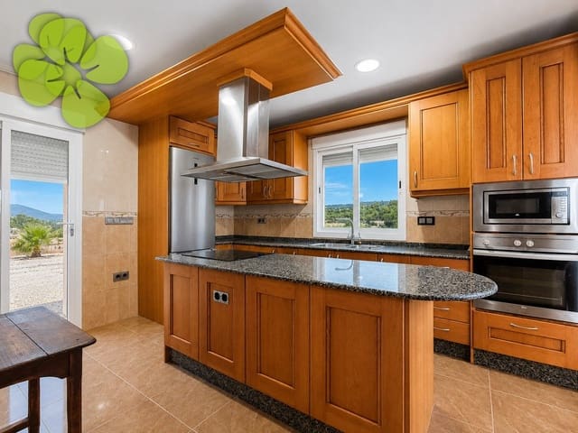 Chalet de 2 habitaciones en Zurgena en venta - 199.900 € (Ref: 9971644)