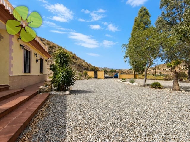 Chalet de 2 habitaciones en Zurgena en venta - 199.900 € (Ref: 9971644)