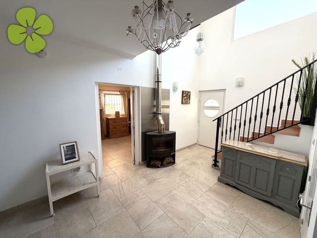 4 bedroom Villa for sale in Albox with pool - € 360,000 (Ref: 9985707)
