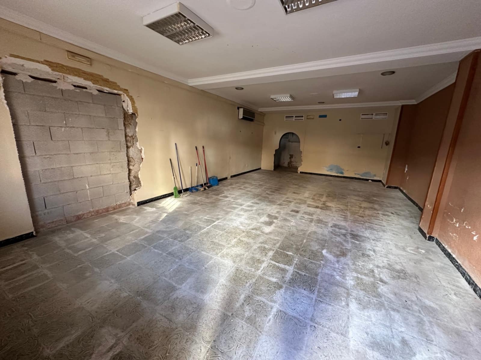 Gewerbe zu verkaufen in Pego - 49.000 € (Ref: 10004783)