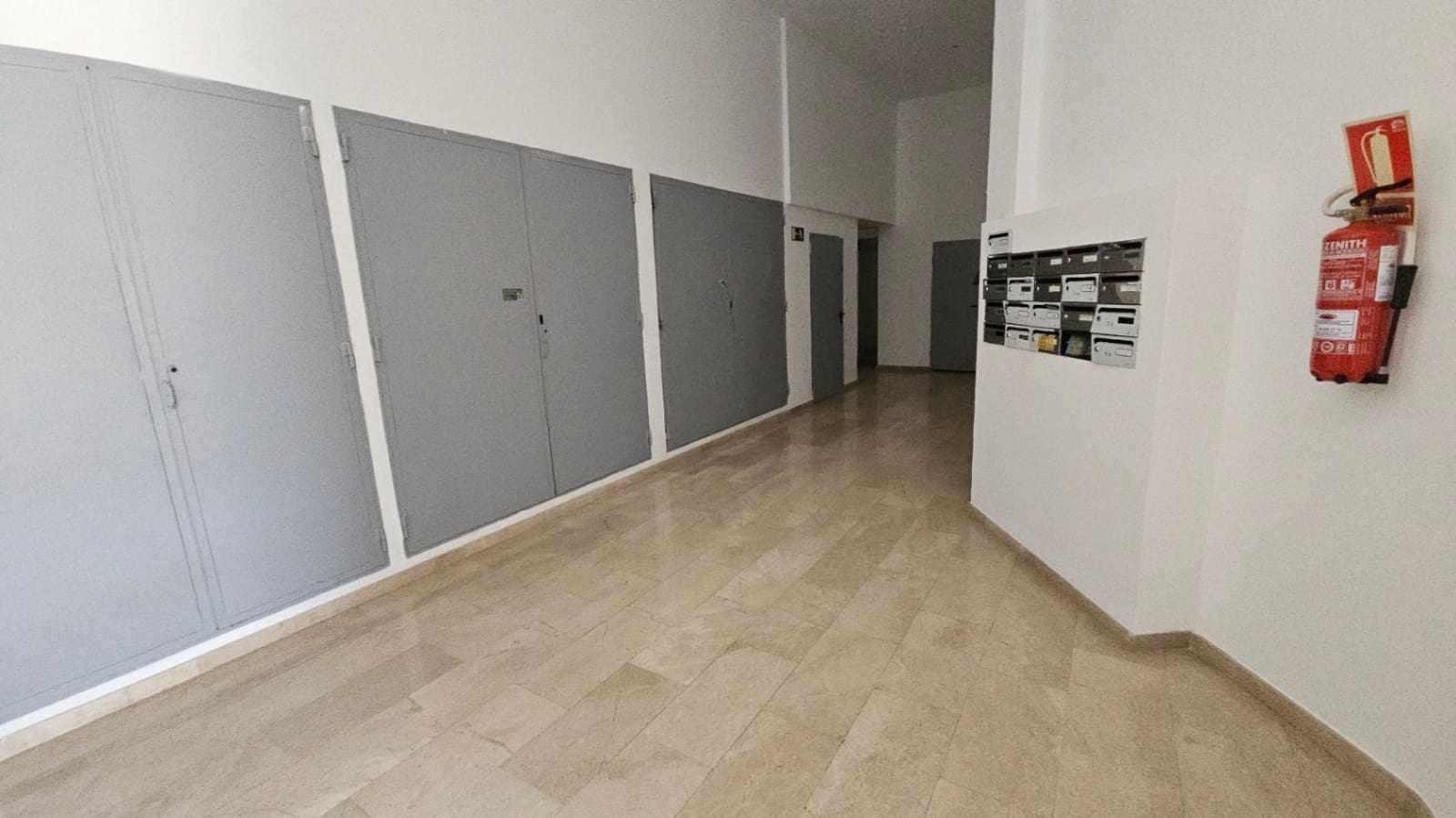 2 makuuhuone Asunto myytävänä paikassa Pego mukana 
autotalli - 145 000 € (Ref: 10004788)
