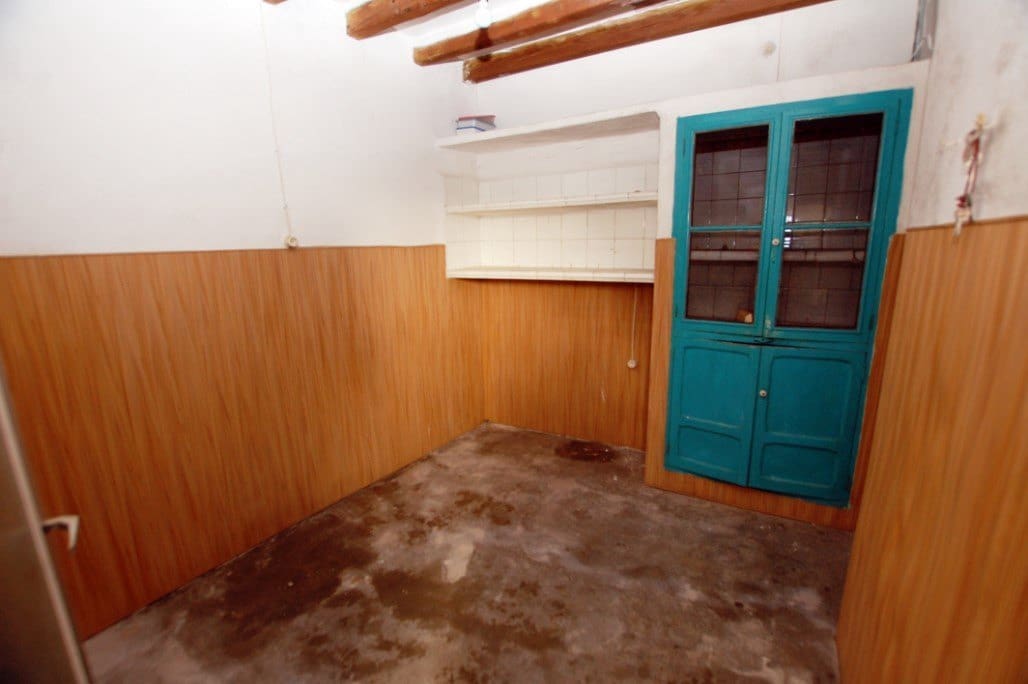 5 sypialnia Dom na sprzedaż w Pego z garażem - 230 000 € (Ref: 10004792)