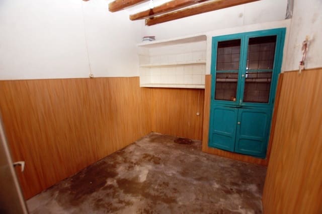 5 slaapkamer Huis te koop in Pego met garage - € 230.000 (Ref: 10004792)