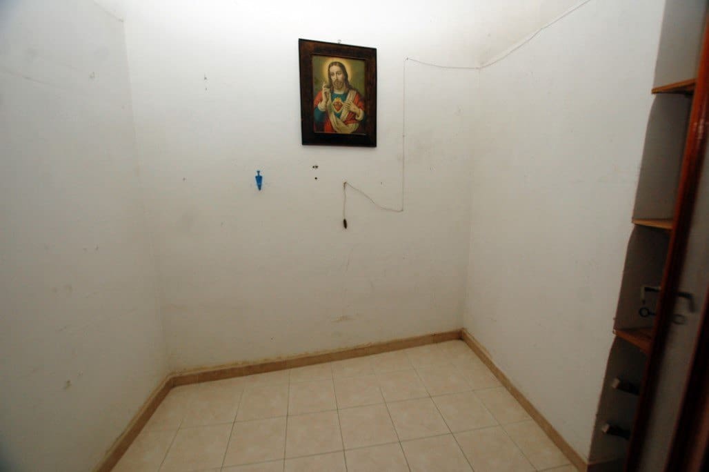 5 sypialnia Dom na sprzedaż w Pego z garażem - 230 000 € (Ref: 10004792)