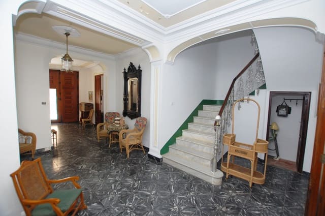 5 sypialnia Dom na sprzedaż w Pego z garażem - 261 000 € (Ref: 10004795)