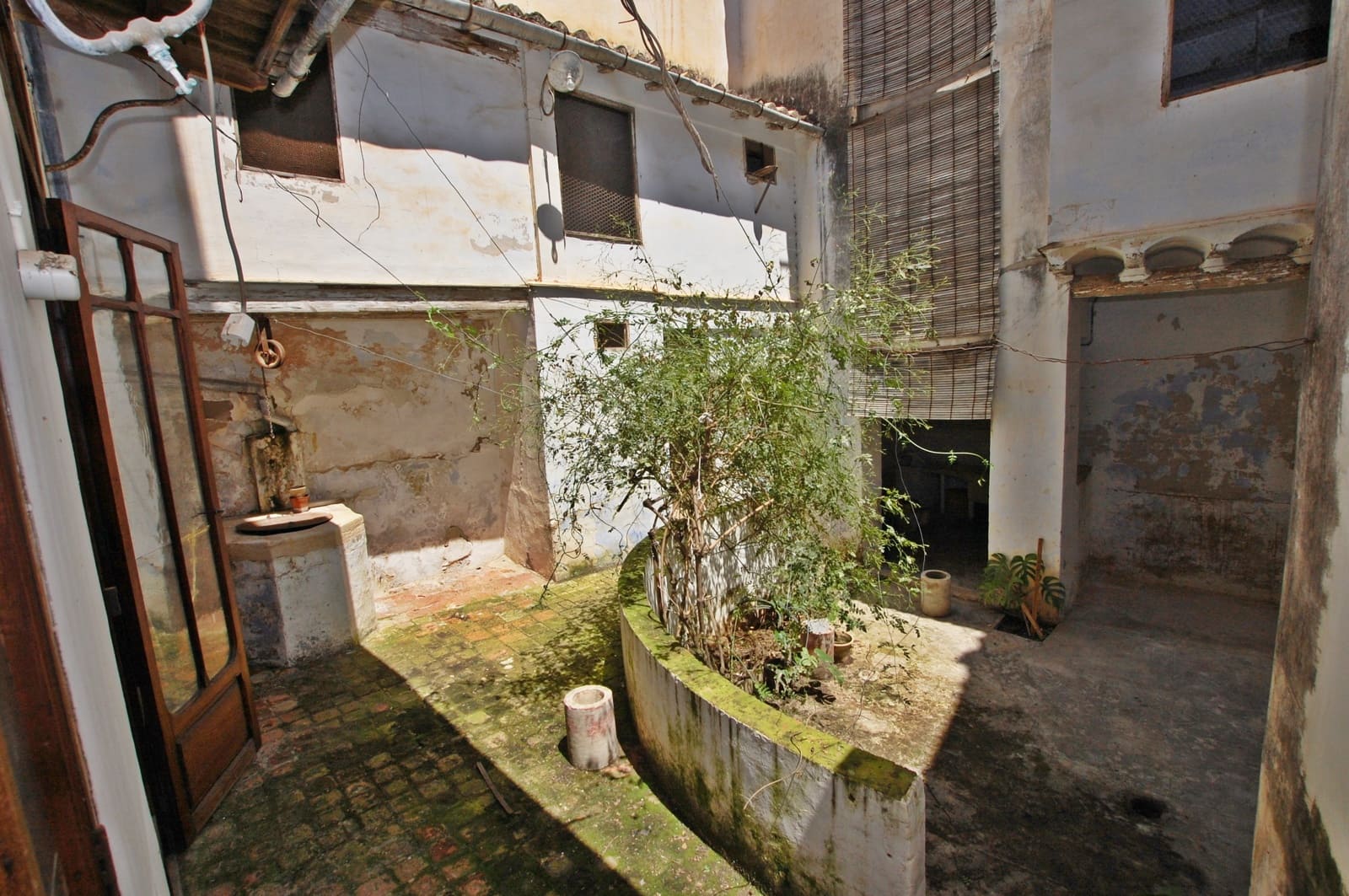 5 sypialnia Dom na sprzedaż w Pego z garażem - 261 000 € (Ref: 10004795)