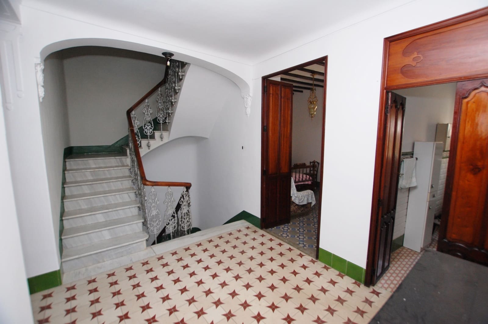 5 sypialnia Dom na sprzedaż w Pego z garażem - 261 000 € (Ref: 10004795)