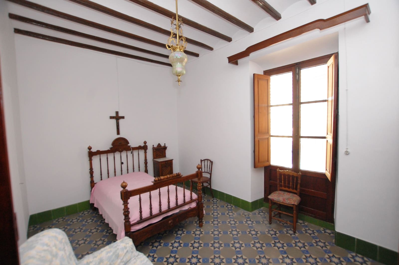 5 sypialnia Dom na sprzedaż w Pego z garażem - 261 000 € (Ref: 10004795)