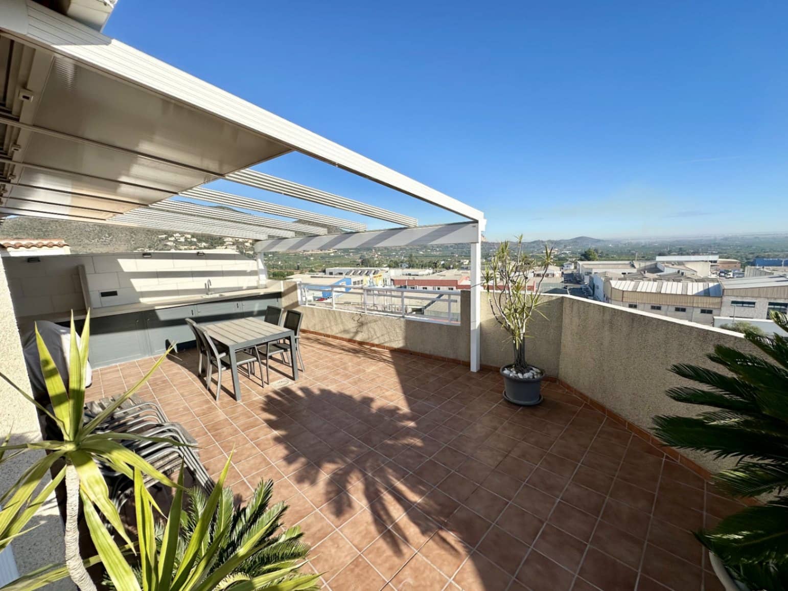 3 sypialnia Penthouse na sprzedaż w Pego z garażem - 299 950 € (Ref: 10004800)