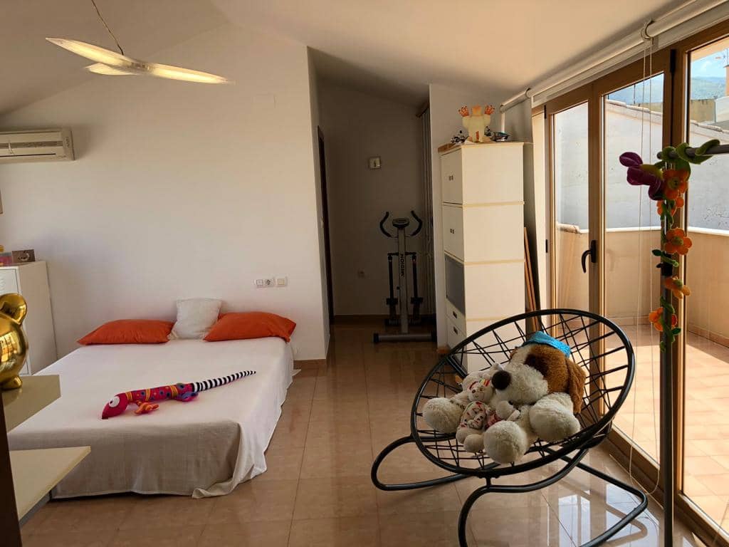 3 sypialnia Penthouse na sprzedaż w Pego z garażem - 320 000 € (Ref: 10004802)