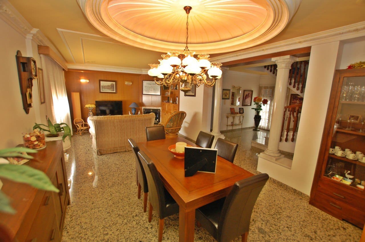 7 bedroom Villa for sale in Pego with garage - € 480,000 (Ref: 10004815)