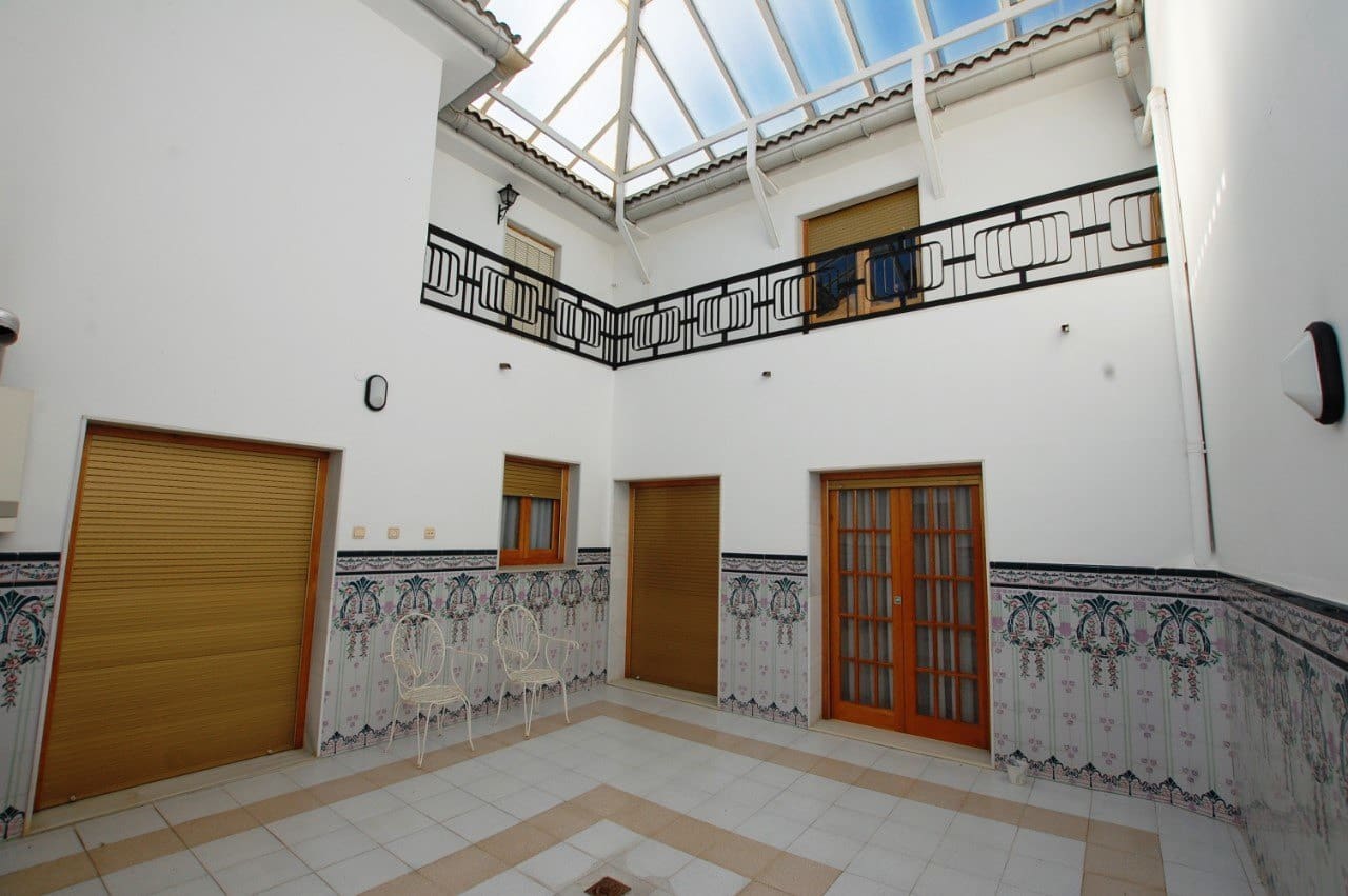 7 bedroom Villa for sale in Pego with garage - € 480,000 (Ref: 10004815)