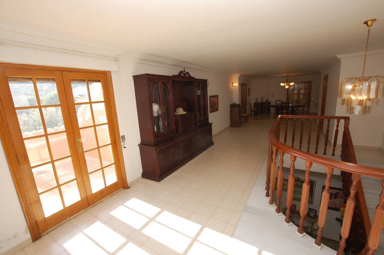 7 bedroom Villa for sale in Pego with garage - € 480,000 (Ref: 10004815)