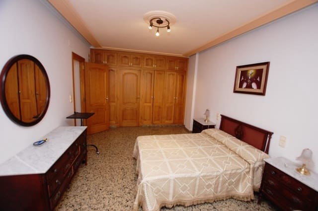 7 bedroom Villa for sale in Pego with garage - € 480,000 (Ref: 10004815)