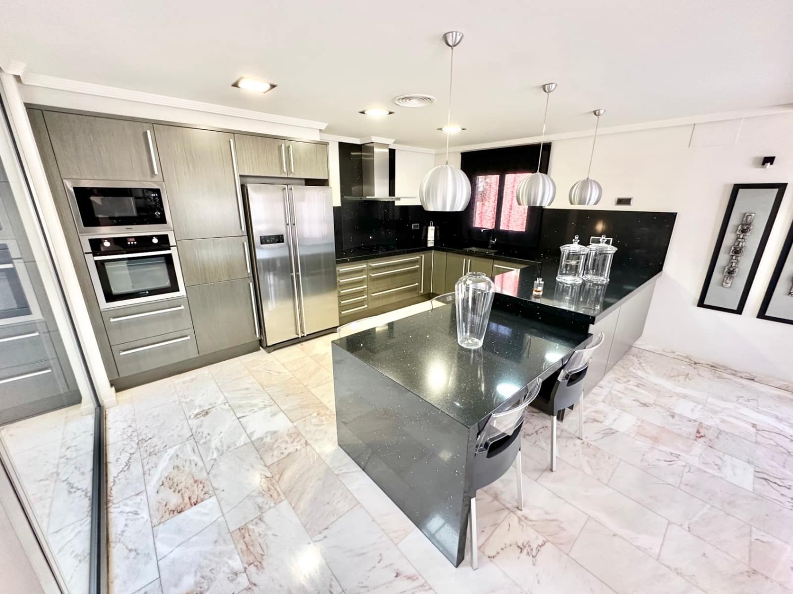 3 Zimmer Haus zu verkaufen in Pego mit Garage - 600.000 € (Ref: 10004817)