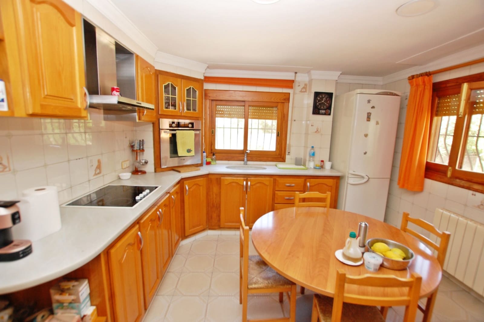 5 bedroom Villa for sale in Pego with pool garage - € 650,000 (Ref: 10004818)
