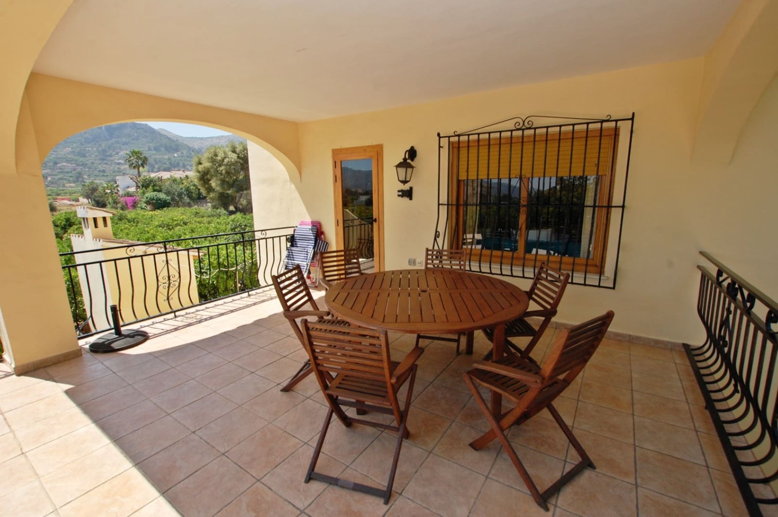 5 bedroom Villa for sale in Pego with pool garage - € 650,000 (Ref: 10004818)
