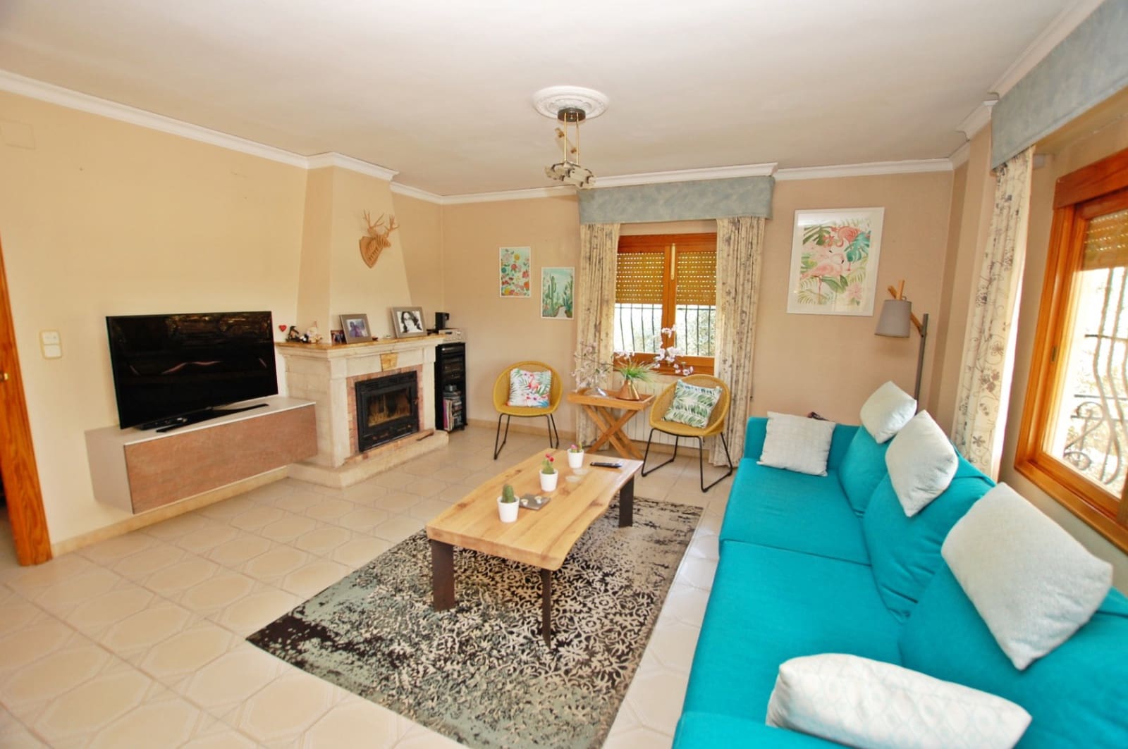 5 bedroom Villa for sale in Pego with pool garage - € 650,000 (Ref: 10004818)
