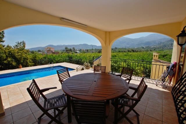 5 bedroom Villa for sale in Pego with pool garage - € 650,000 (Ref: 10004818)