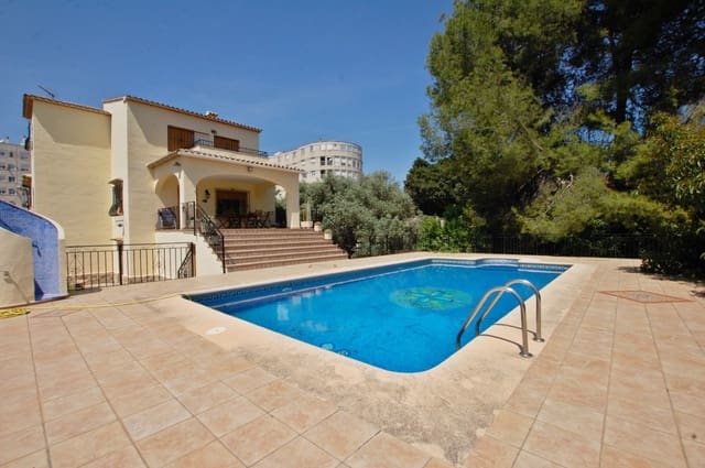 5 bedroom Villa for sale in Pego with pool garage - € 650,000 (Ref: 10004818)