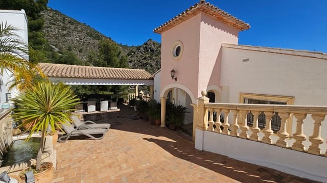 5 quarto Moradia para venda em Pego com piscina garagem - 690 000 € (Ref: 10004819)