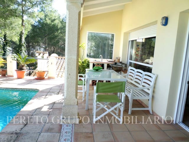 4 Zimmer Villa zu verkaufen in La Sella mit Pool Garage - 699.000 € (Ref: 10009358)