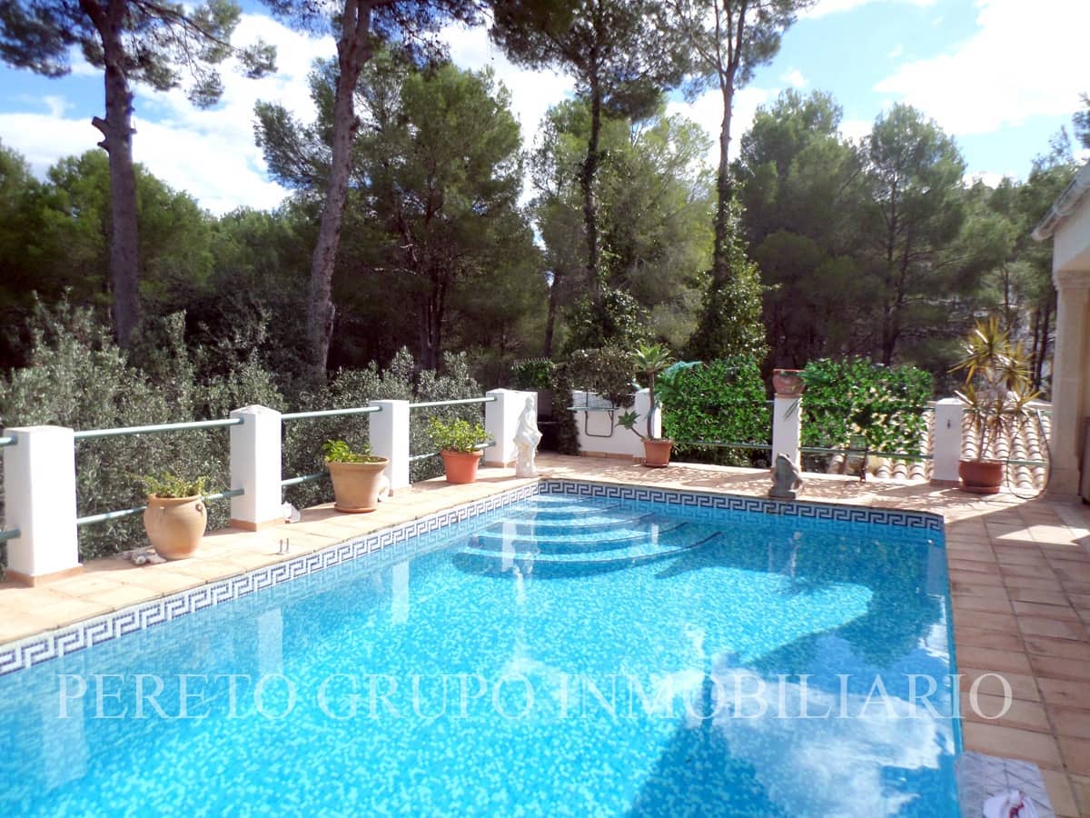 4 Zimmer Villa zu verkaufen in La Sella mit Pool Garage - 699.000 € (Ref: 10009358)