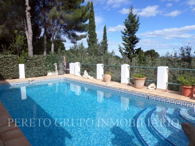 4 Zimmer Villa zu verkaufen in La Sella mit Pool Garage - 699.000 € (Ref: 10009358)