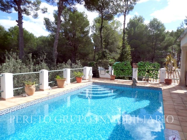 4 Zimmer Villa zu verkaufen in La Sella mit Pool Garage - 699.000 € (Ref: 10009358)