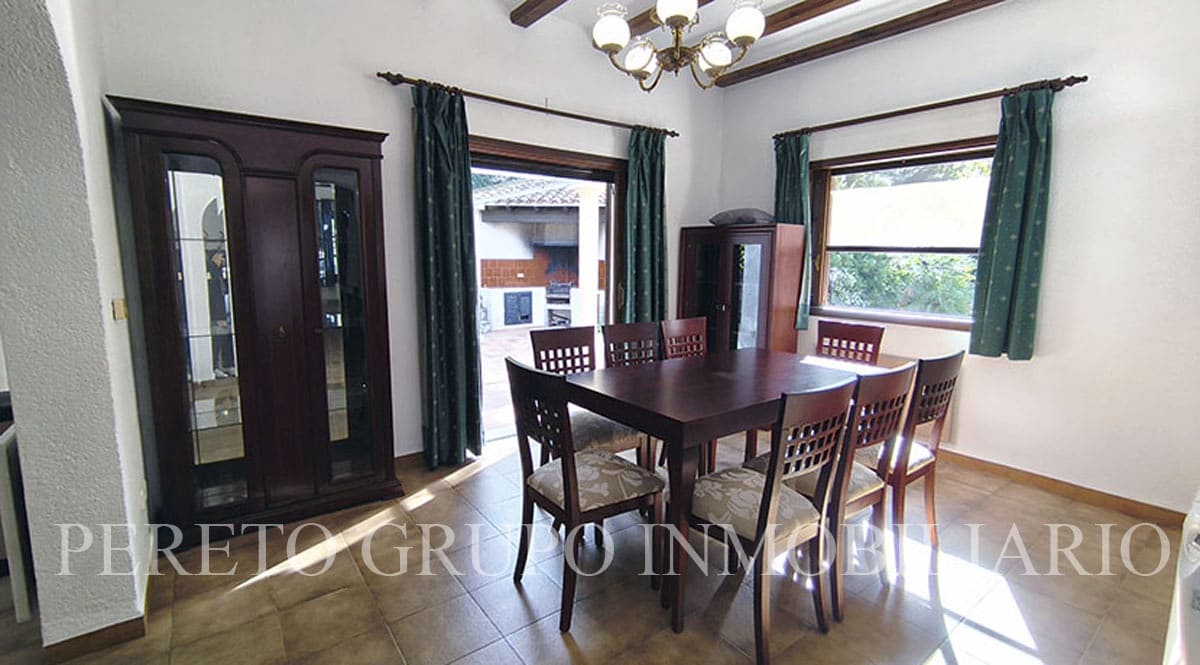 Chalet de 4 habitaciones en La Sella en venta con piscina garaje - 750.000 € (Ref: 10012221)