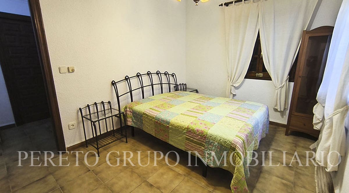 Chalet de 4 habitaciones en La Sella en venta con piscina garaje - 750.000 € (Ref: 10012221)