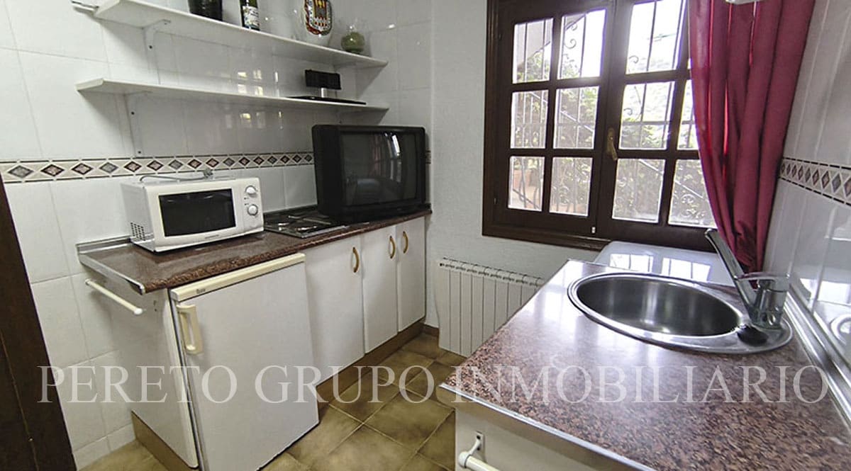 Chalet de 4 habitaciones en La Sella en venta con piscina garaje - 750.000 € (Ref: 10012221)