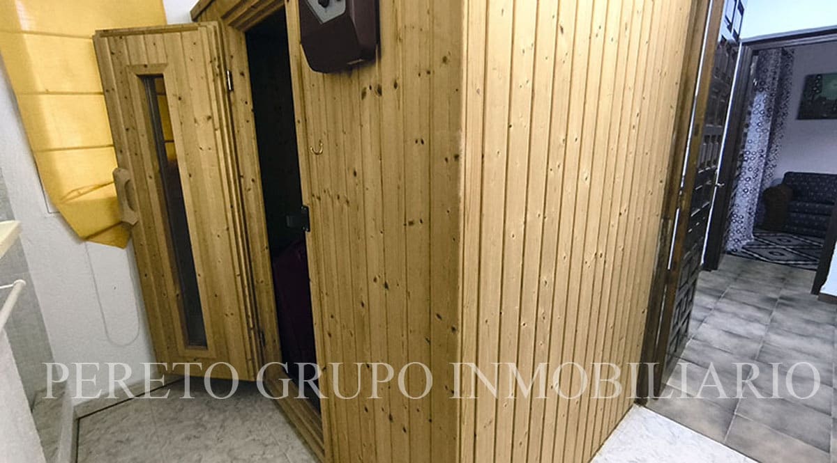 Chalet de 4 habitaciones en La Sella en venta con piscina garaje - 750.000 € (Ref: 10012221)