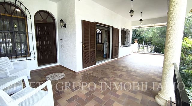 Chalet de 4 habitaciones en La Sella en venta con piscina garaje - 750.000 € (Ref: 10012221)