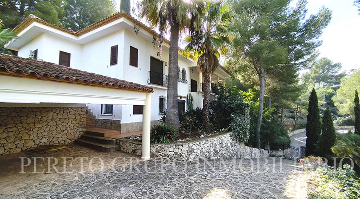 Chalet de 4 habitaciones en La Sella en venta con piscina garaje - 750.000 € (Ref: 10012221)