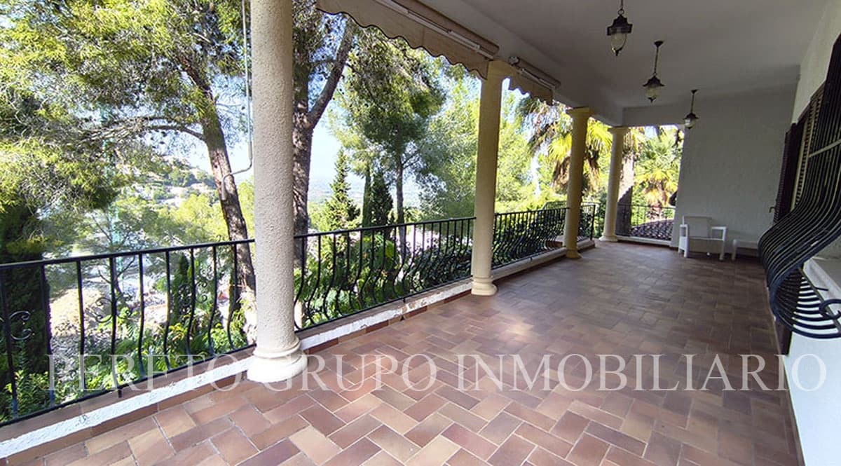 Chalet de 4 habitaciones en La Sella en venta con piscina garaje - 750.000 € (Ref: 10012221)