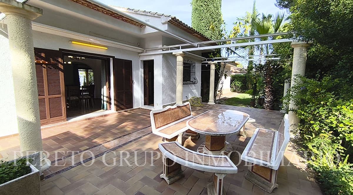 Chalet de 4 habitaciones en La Sella en venta con piscina garaje - 750.000 € (Ref: 10012221)