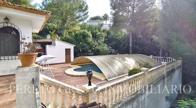 Chalet de 4 habitaciones en La Sella en venta con piscina garaje - 750.000 € (Ref: 10012221)