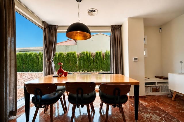 4 slaapkamer Villa te koop in La Sella met zwembad garage - € 560.000 (Ref: 10023100)