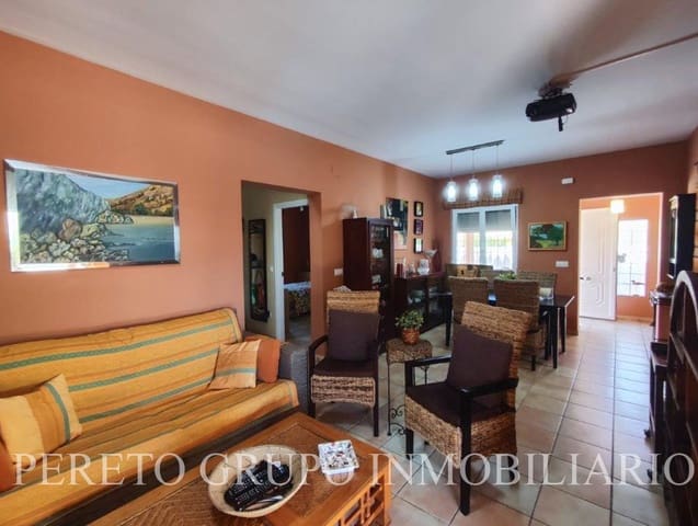 Chalet de 3 habitaciones en Las Marinas / Les Marines, Dénia en venta con piscina garaje - 495.000 € (Ref: 10029569)