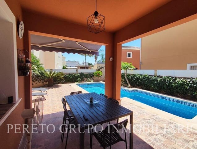 Chalet de 3 habitaciones en Las Marinas / Les Marines, Dénia en venta con piscina garaje - 495.000 € (Ref: 10029569)