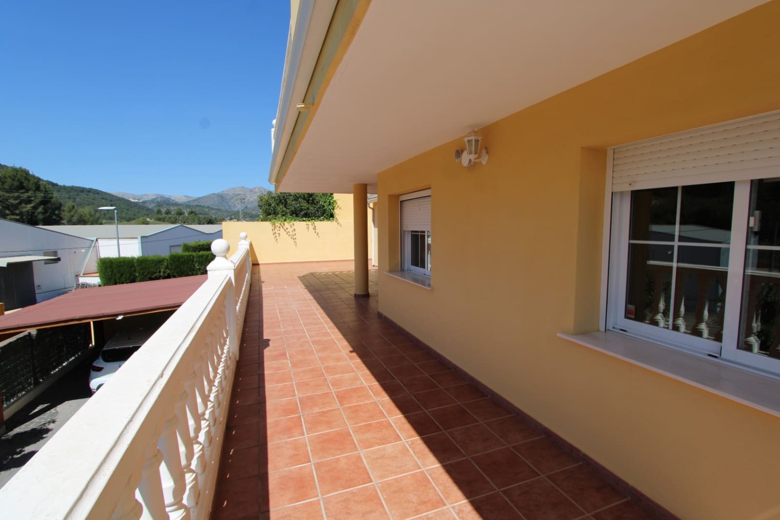 Chalet de 5 habitaciones en Orba en venta con piscina garaje - 650.000 € (Ref: 10029570)