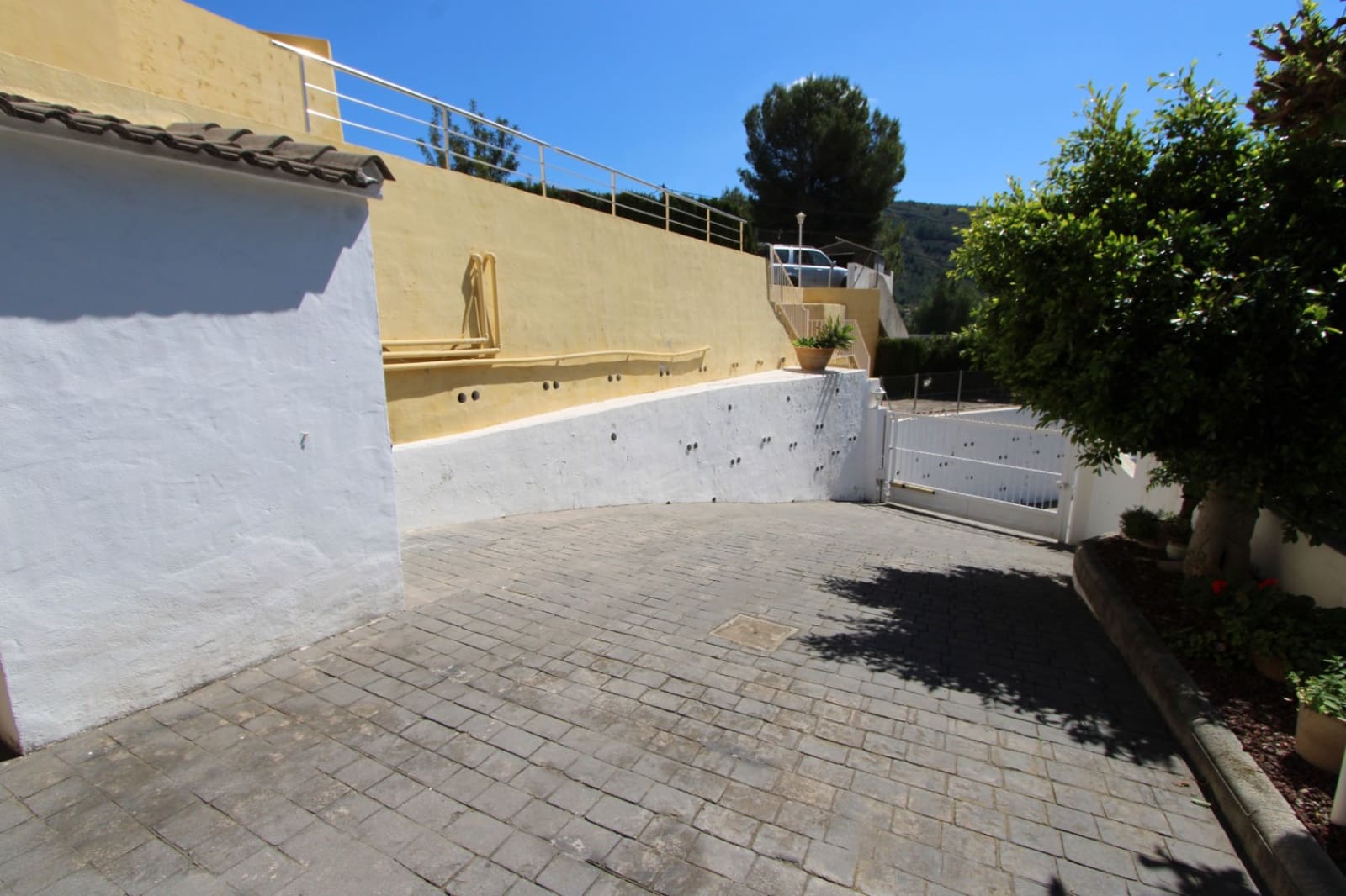 Chalet de 5 habitaciones en Orba en venta con piscina garaje - 650.000 € (Ref: 10029570)