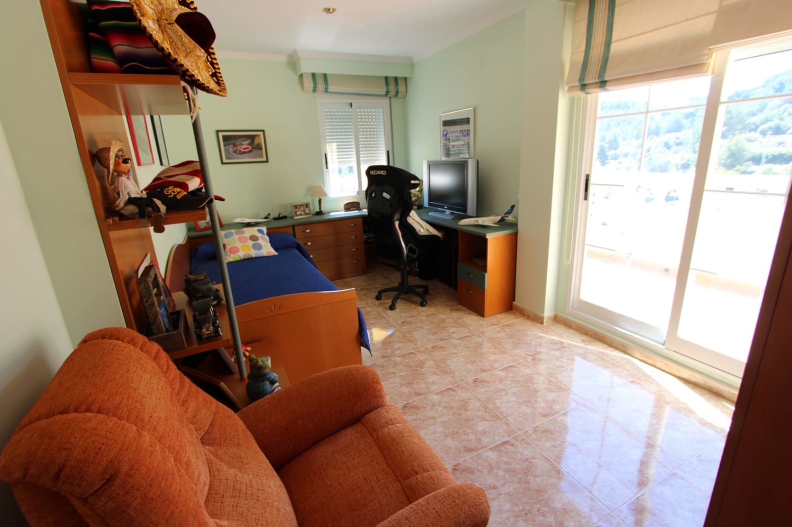 Chalet de 5 habitaciones en Orba en venta con piscina garaje - 650.000 € (Ref: 10029570)